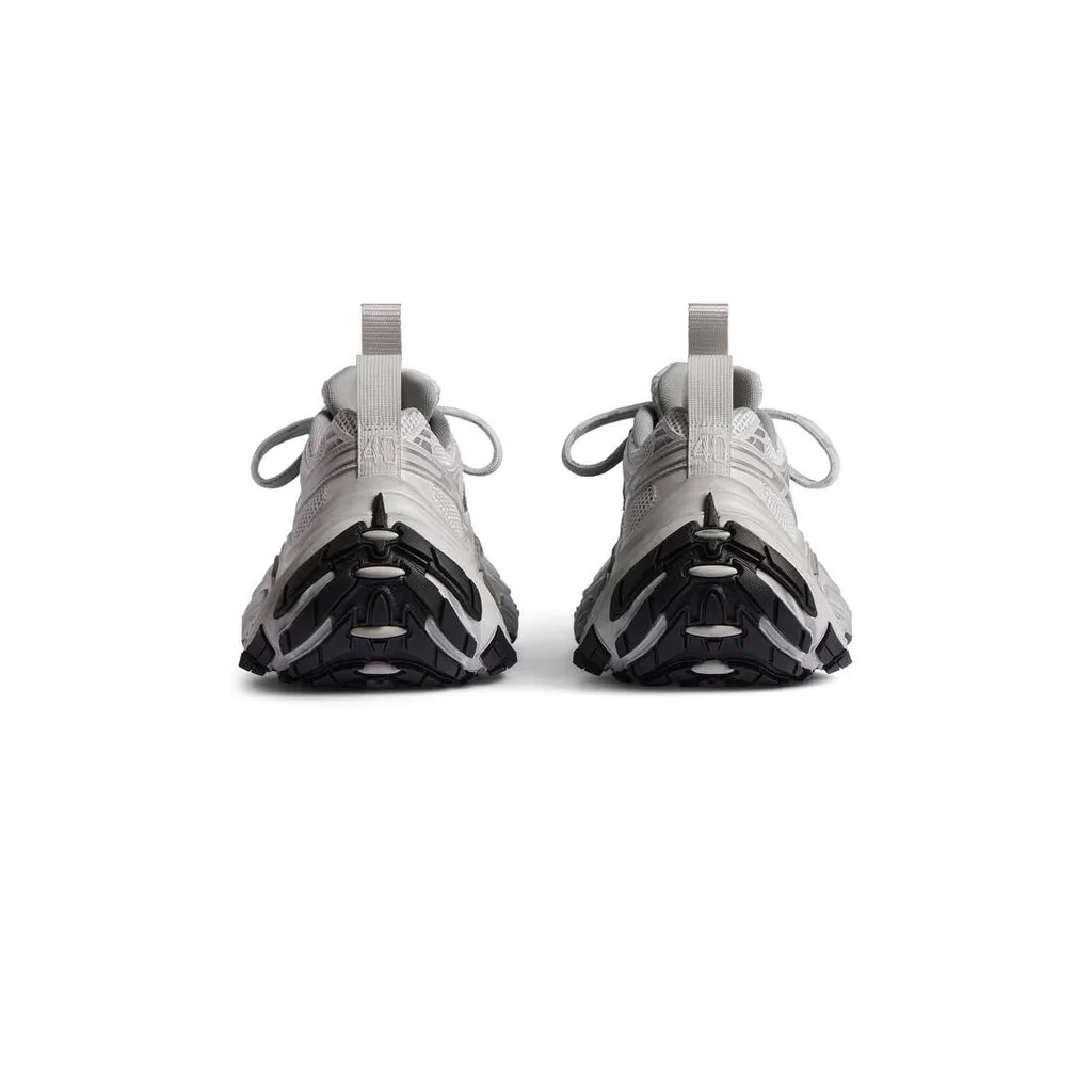 6Xl Hardware Sneaker