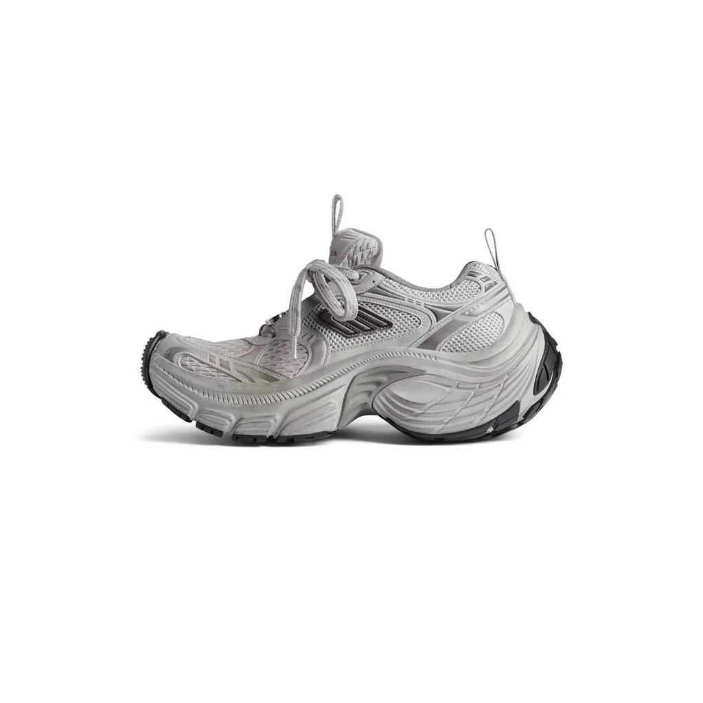 6Xl Hardware Sneaker