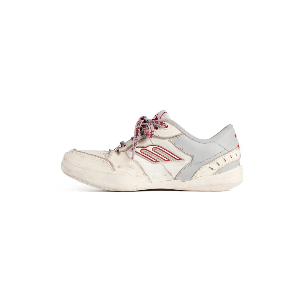 Hamptons Medium Worn-Out Sneaker