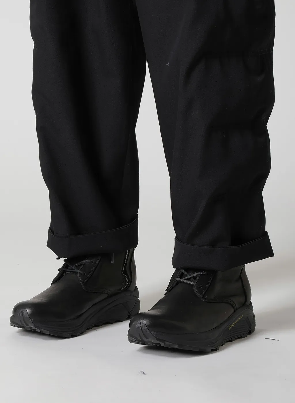 Wool Gabardine Side Padded Pants