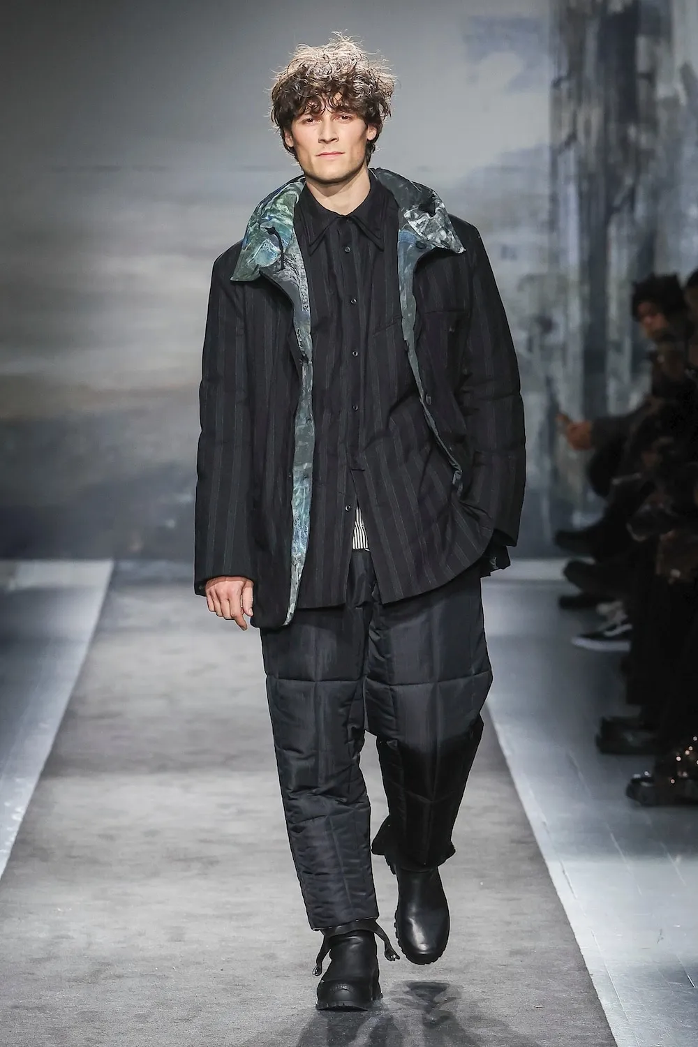 Diagonal Padded Printed Hood Jacket