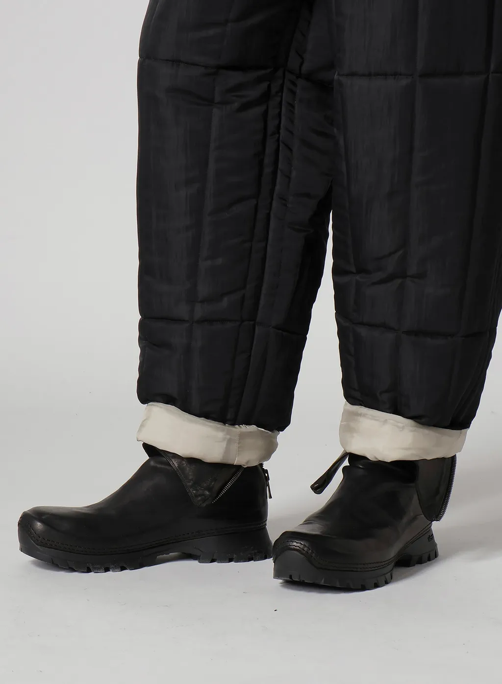Raw Linen Velvet Loop Button Pants With Liner