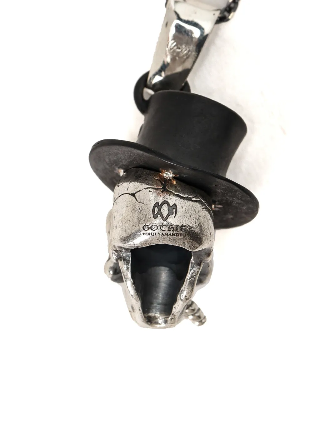 Sv950/Oyx/Os Silkhat Skull Pendant