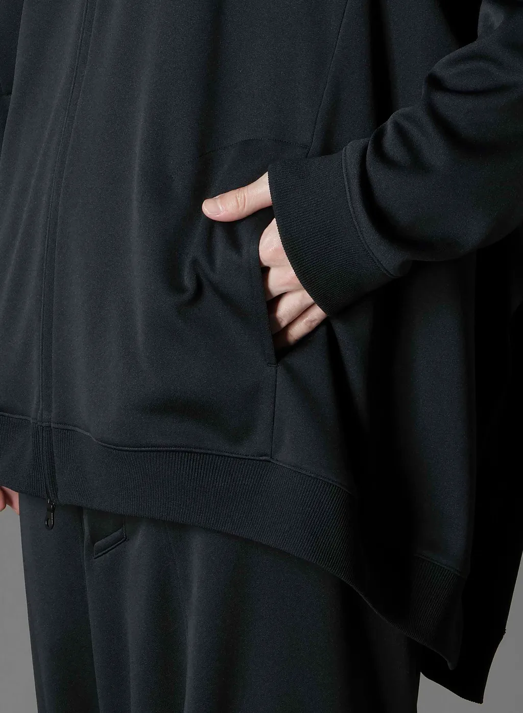 Polyester Smooth Side Slit Track Jacket