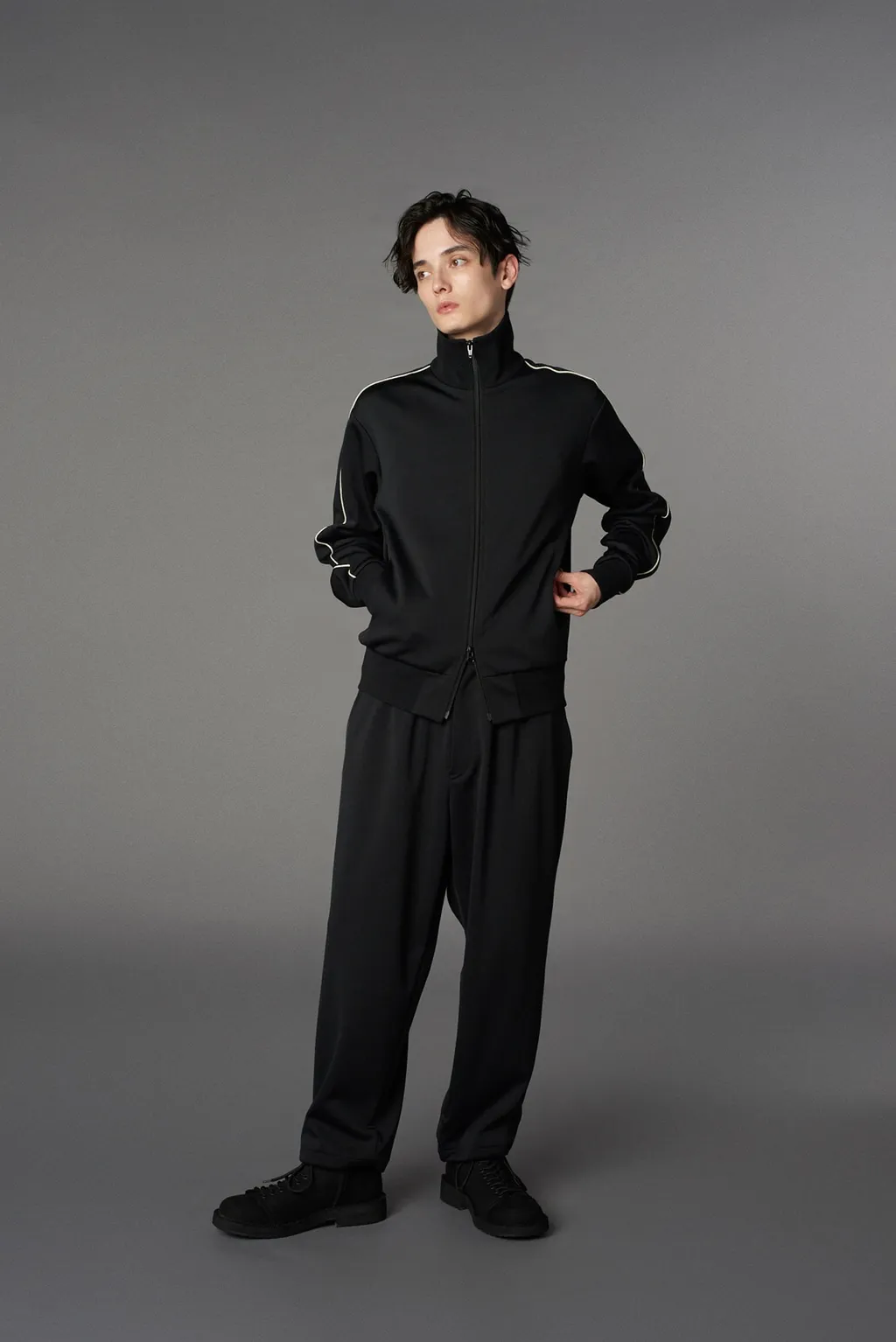 Polyester Smooth Piping Wide Pants