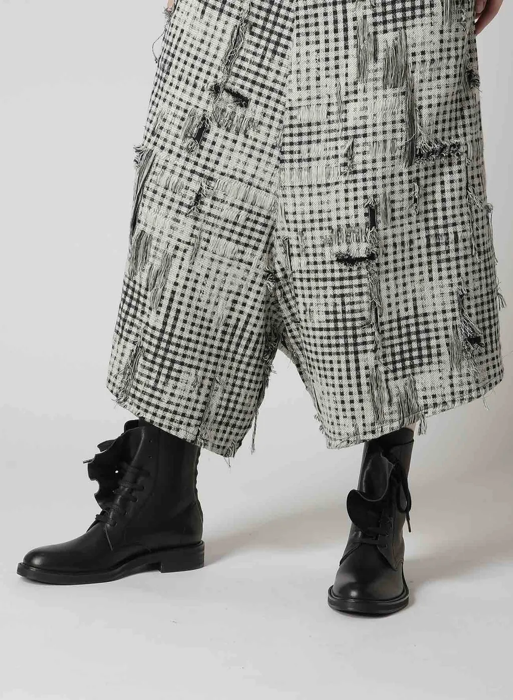 Damaged Gingham Jacquard Skirt-Like Pants