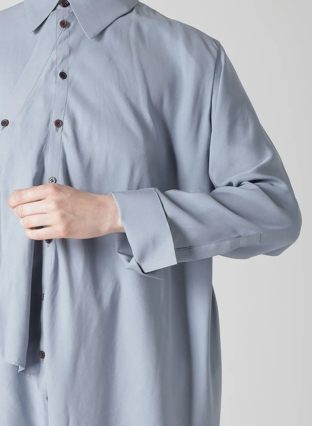 Ry Lawn Unbalance Draped Blouse