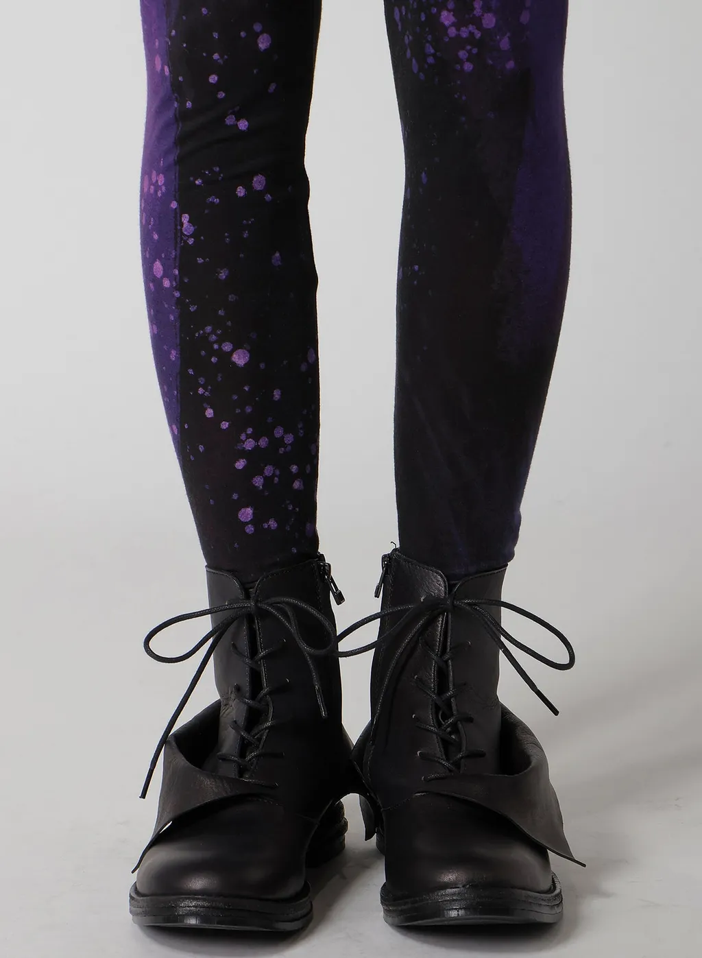 Purple B Pattern Basic Leggings