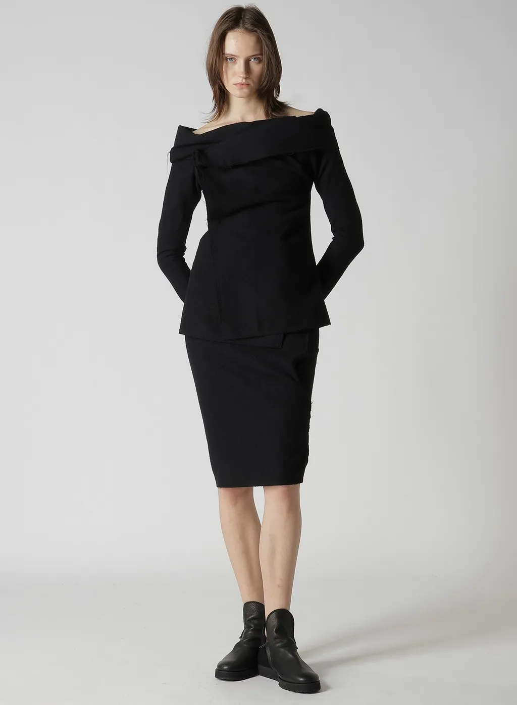 Shrinked Wool Serge Twisted Skirt