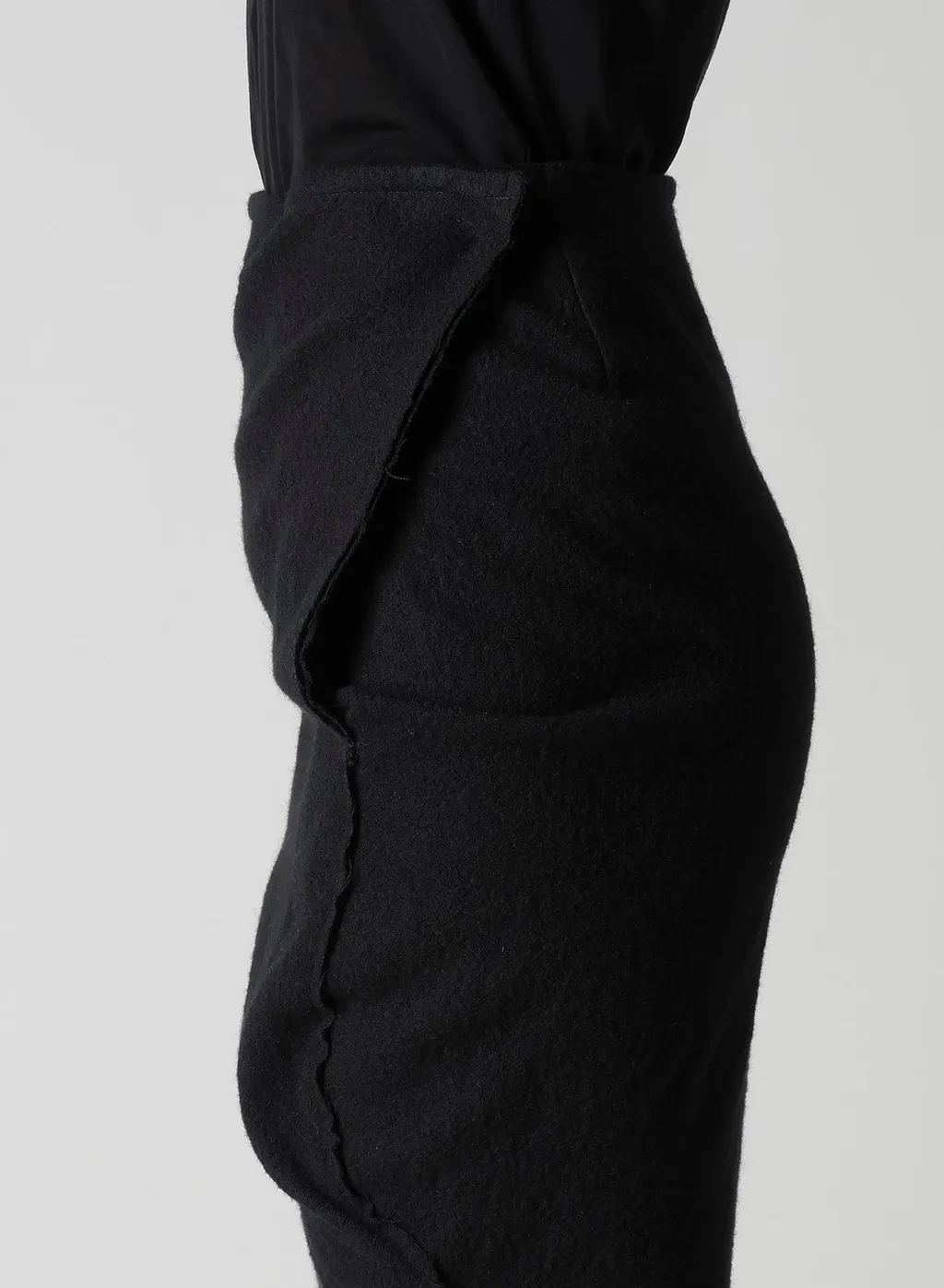 Shrinked Wool Serge Twisted Skirt