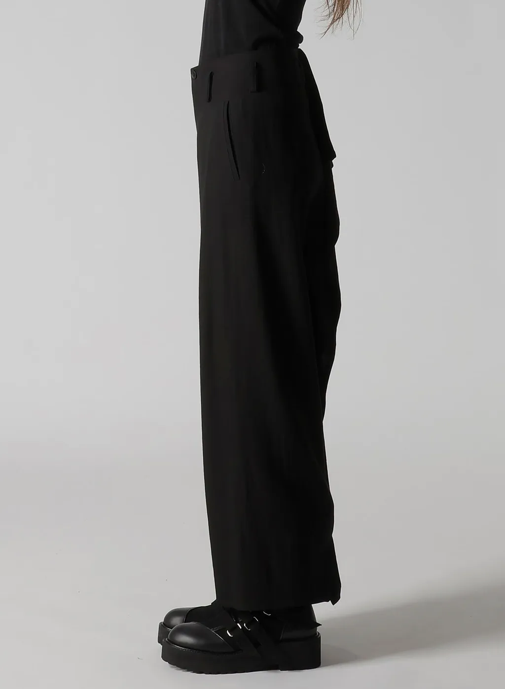 Milled Gabardine Frilled Pants