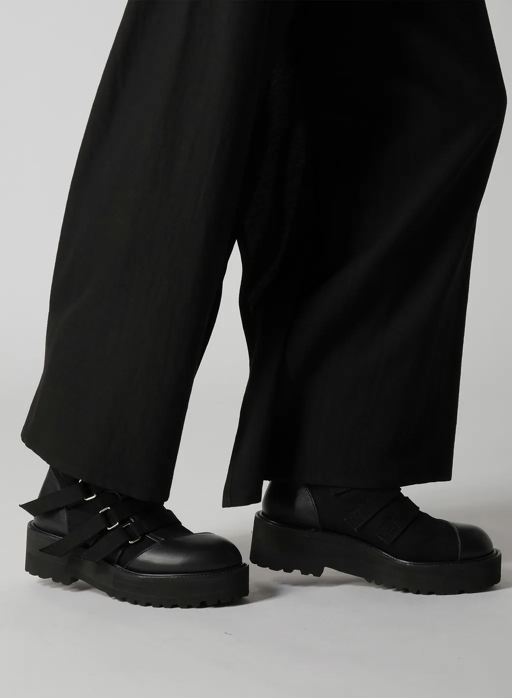 Milled Gabardine Frilled Pants