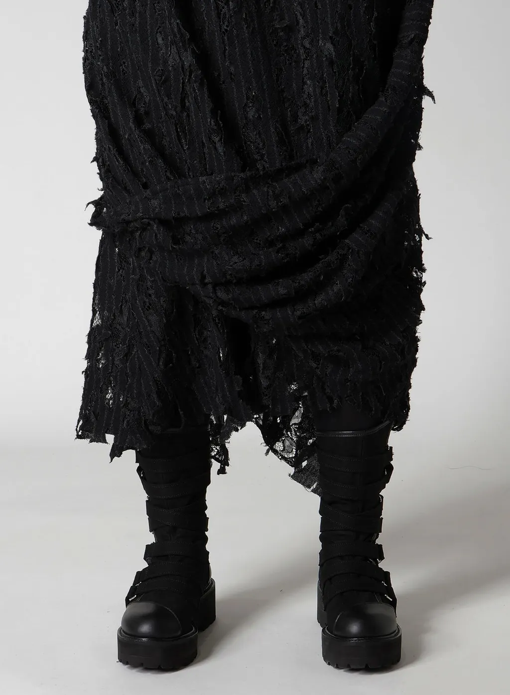 Dameged Stripe Twist Skirt