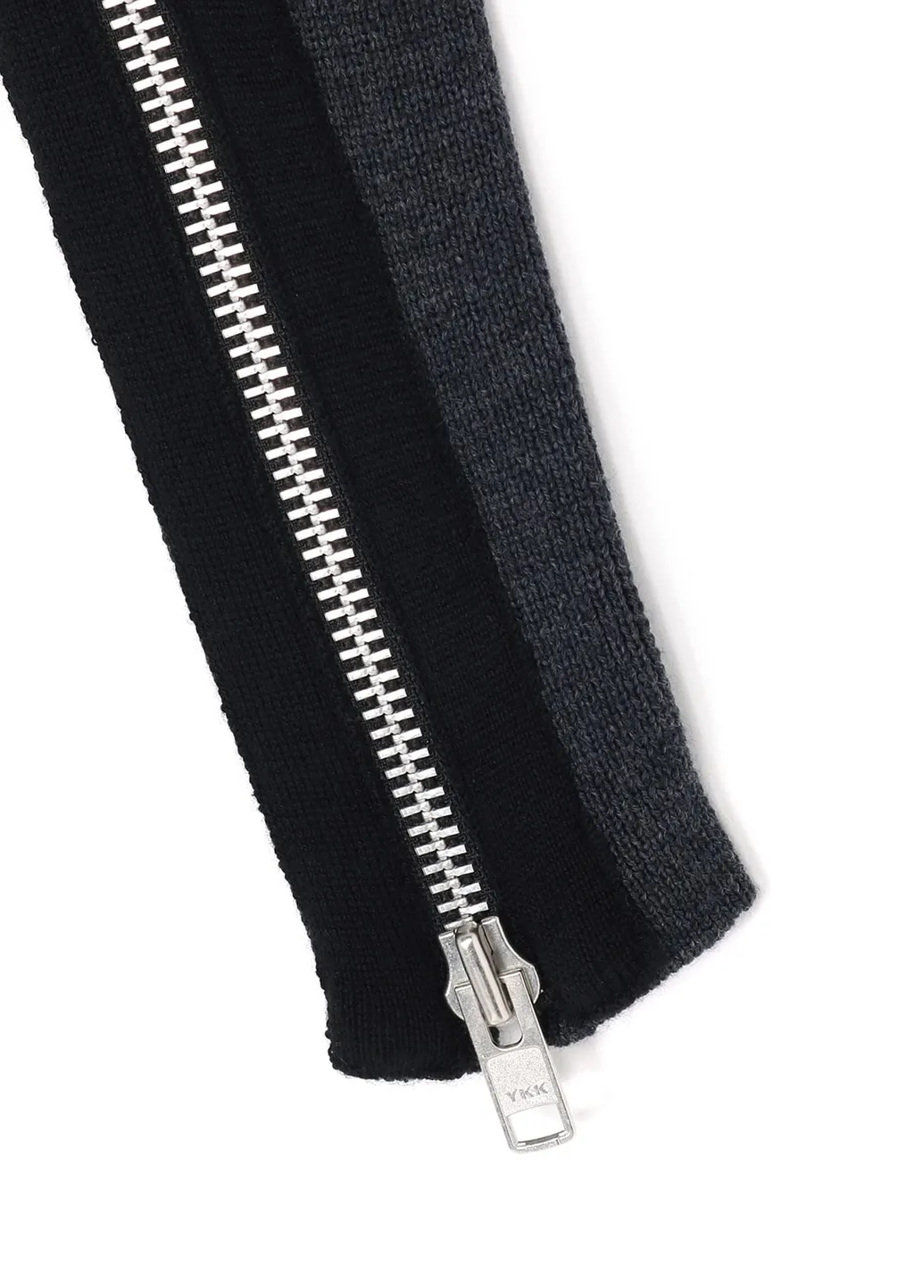 Soft Wool Turtleneck Pullover With Fastener