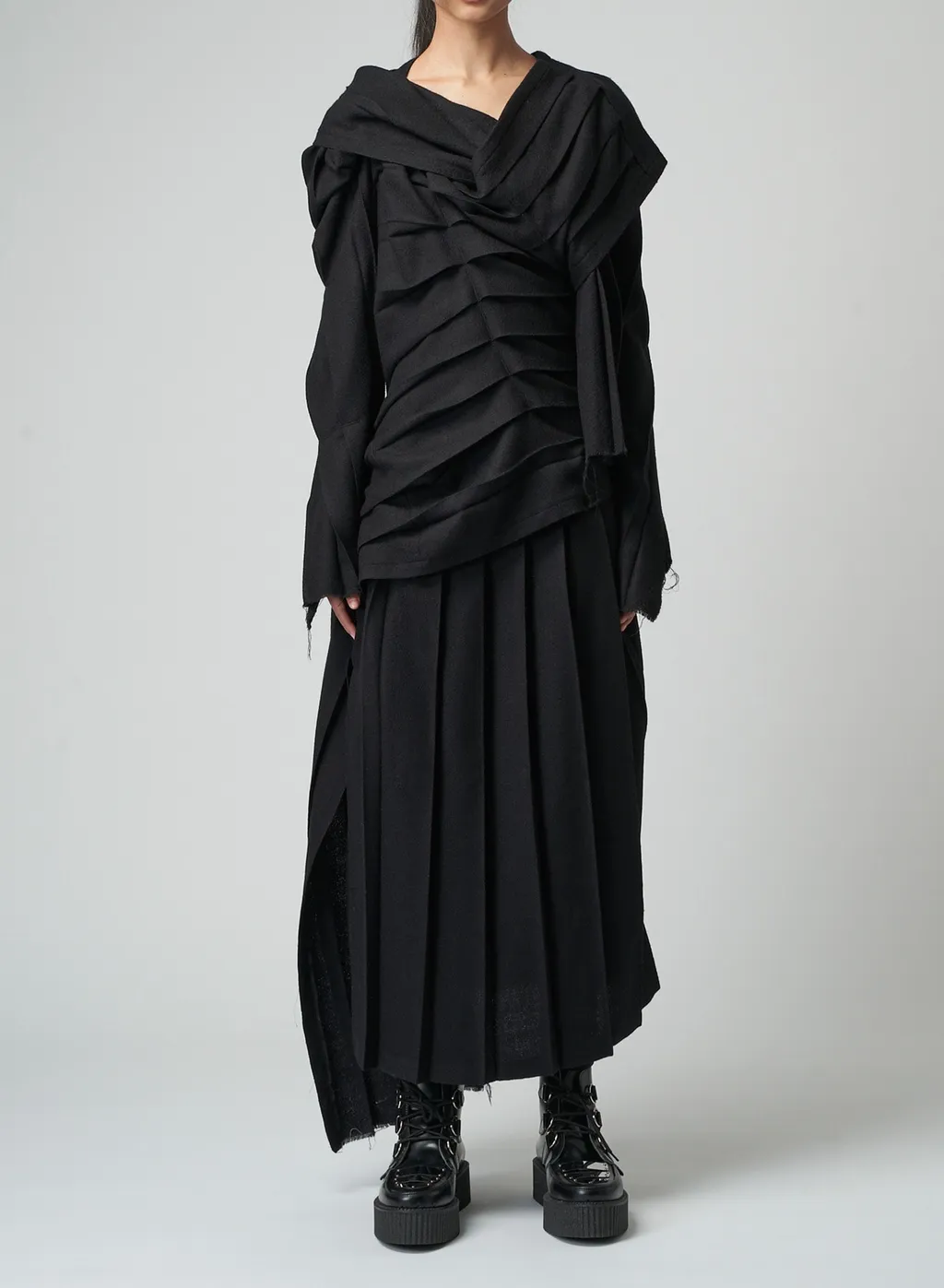 Low Twist Serge Dress With Twisted Pleats