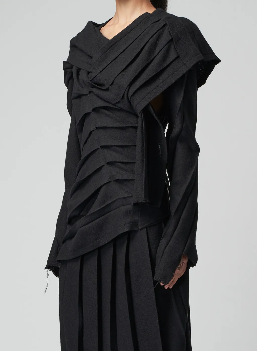 Low Twist Serge Dress With Twisted Pleats