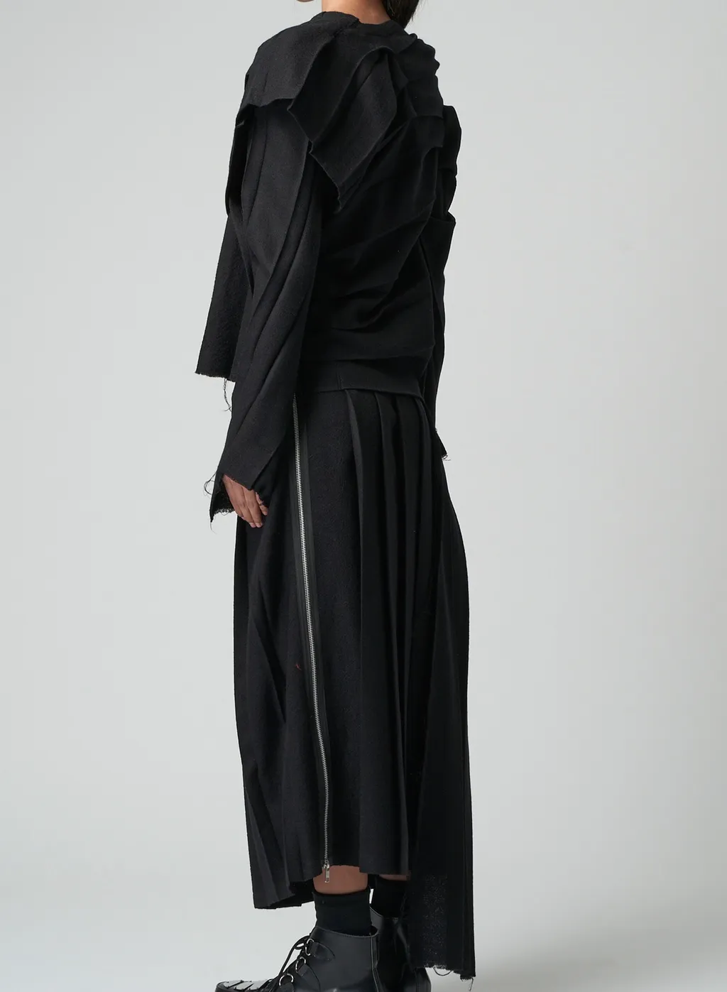 Low Twist Serge Dress With Twisted Pleats