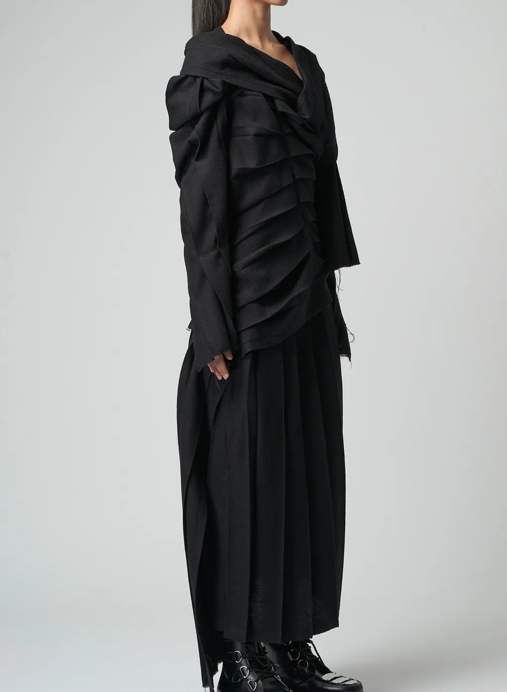 Low Twist Serge Dress With Twisted Pleats