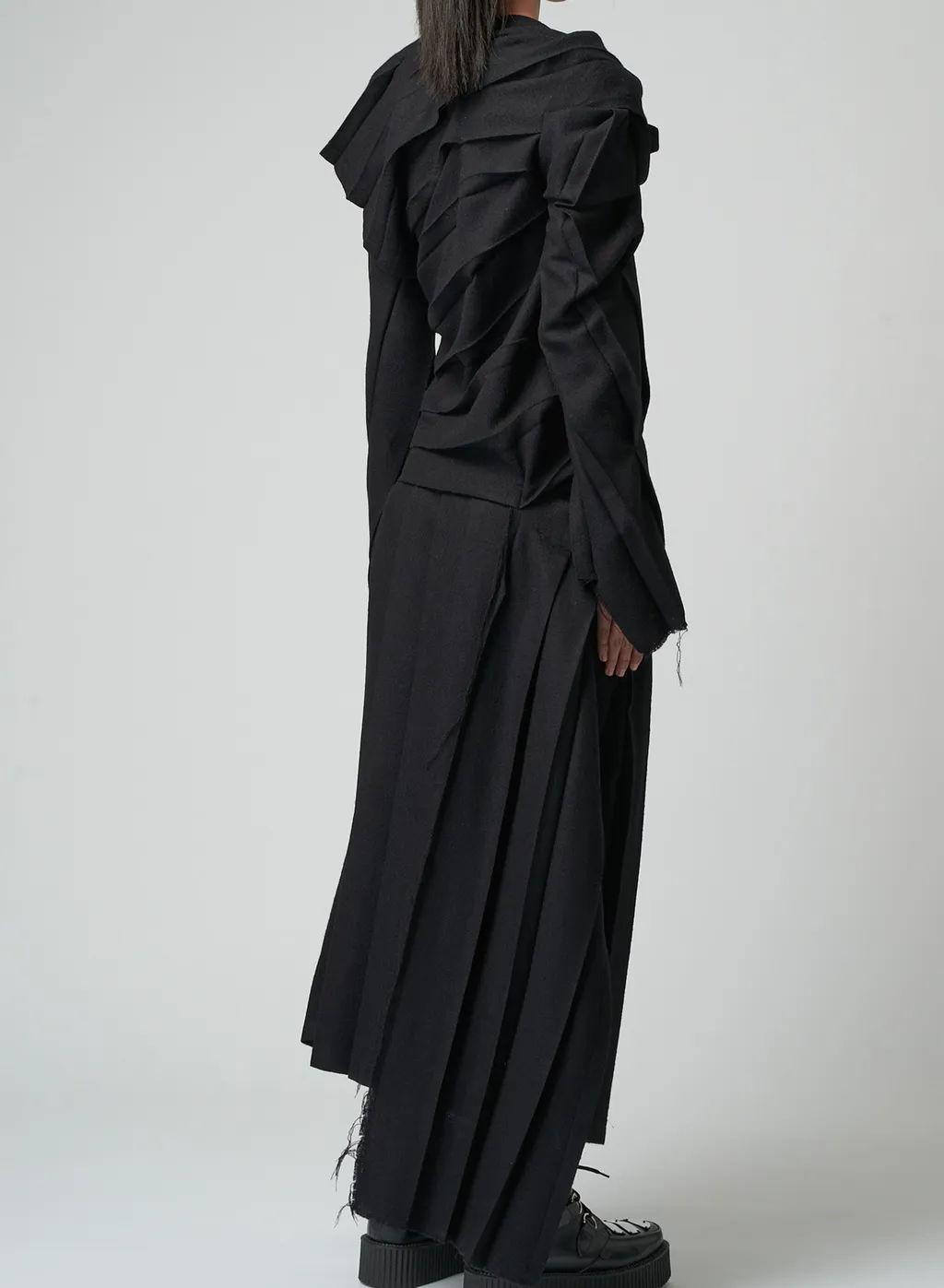 Low Twist Serge Dress With Twisted Pleats