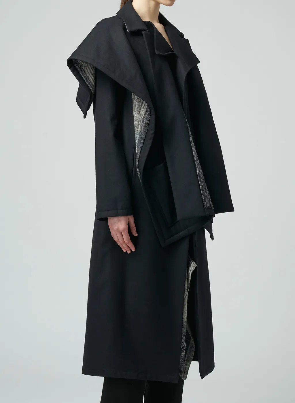 Cape-Style Coat With Plaid Pattern Lining