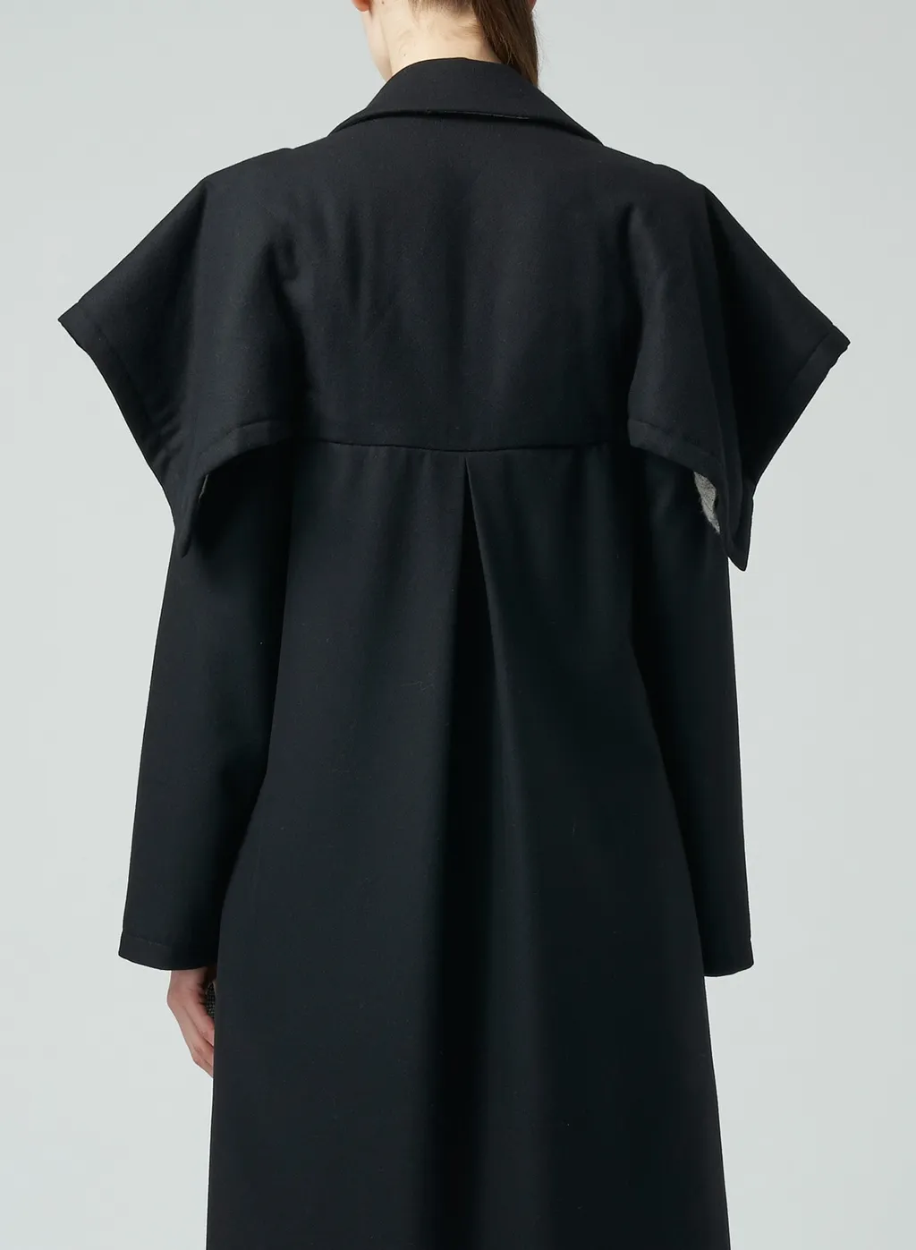 Cape-Style Coat With Plaid Pattern Lining
