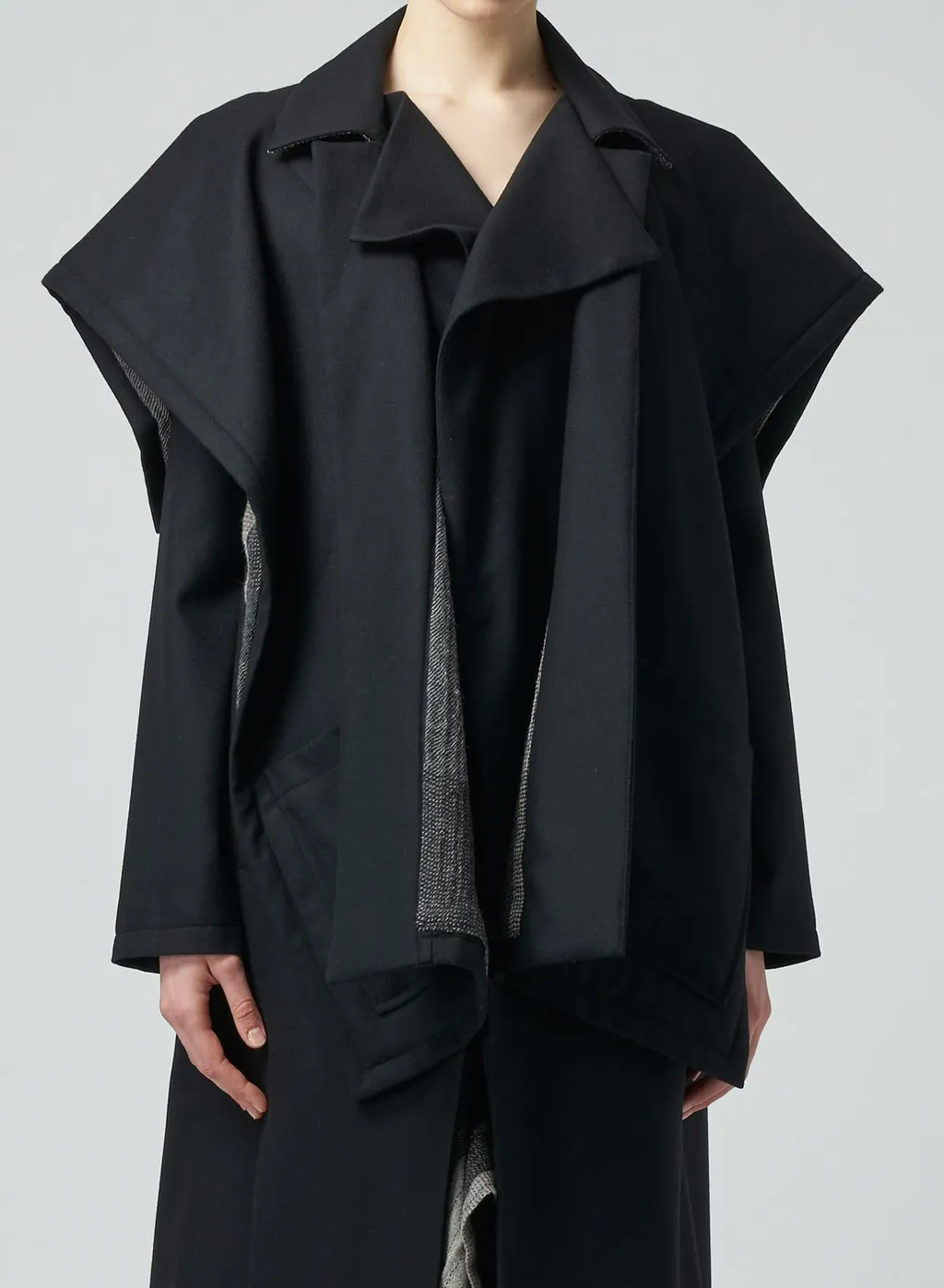 Cape-Style Coat With Plaid Pattern Lining