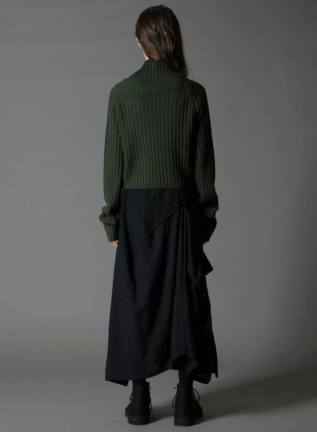 Fine Merino Wool Ribbed Raglen Short Length Turtle Neck