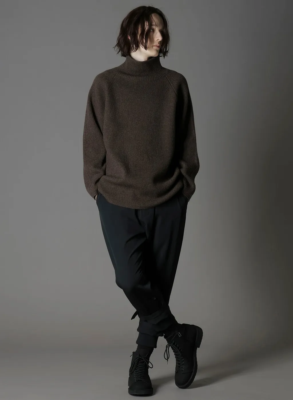 Fine Merino Wool Raglan Turtle Neck