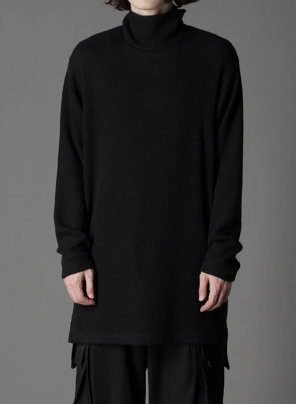 Spider Web Knit Big Turtleneck T-Shirt