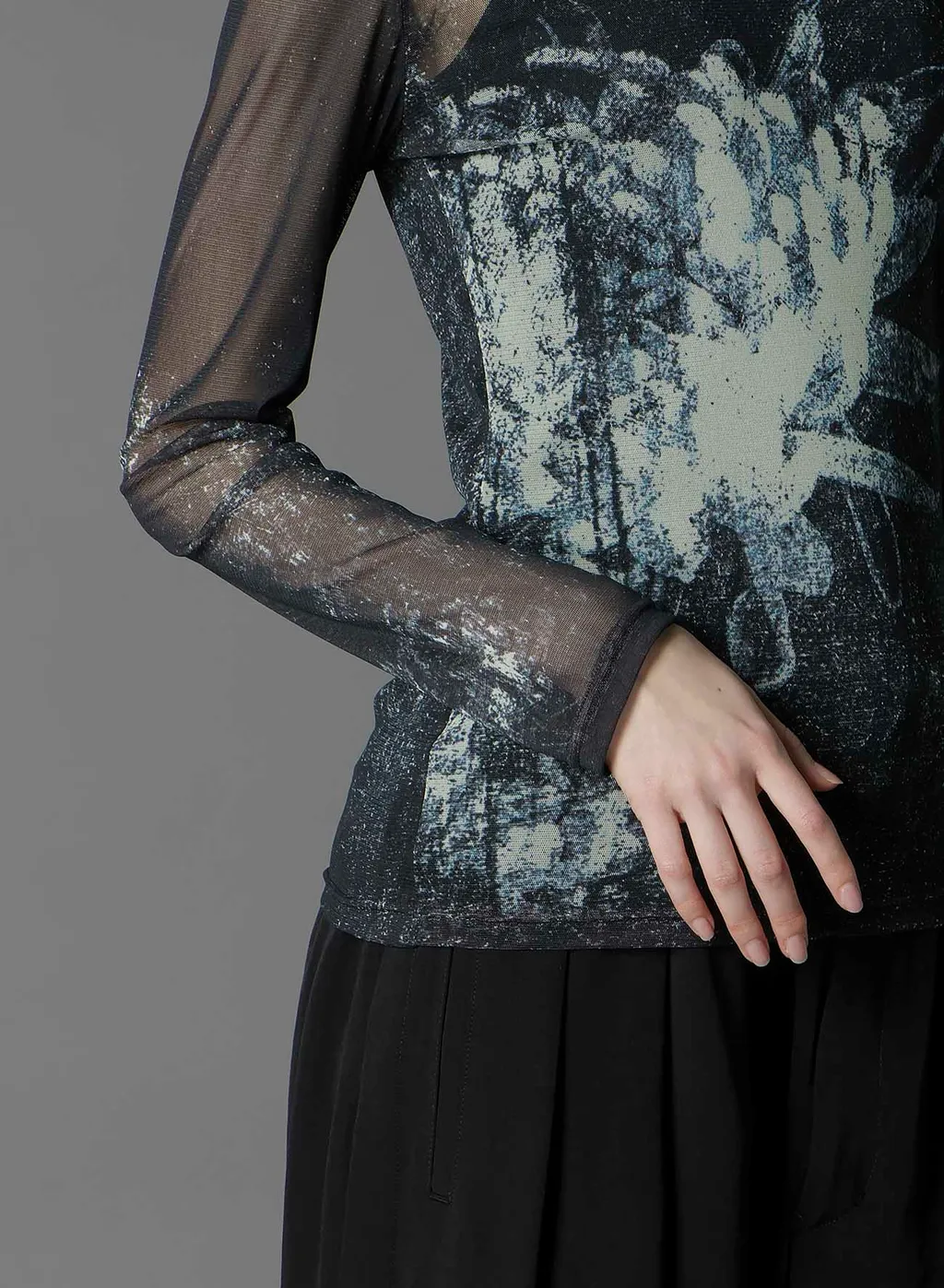 Soft Tulle Floral Pattern Round Neck Tulle