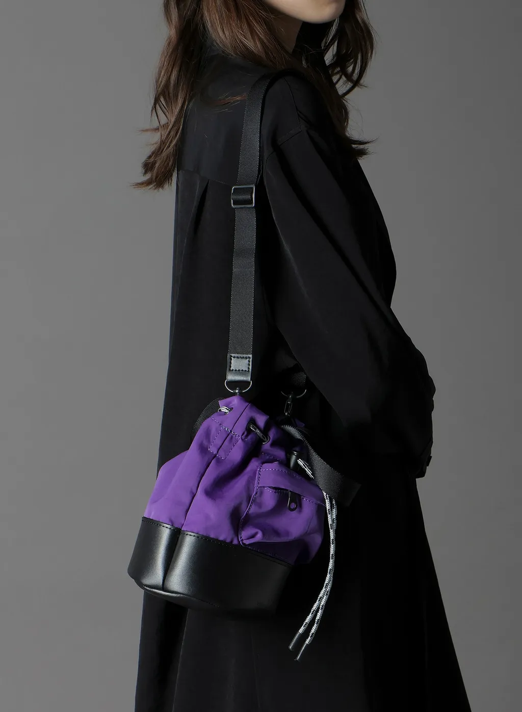 Wrinkled Nylon 2 Way Pouch