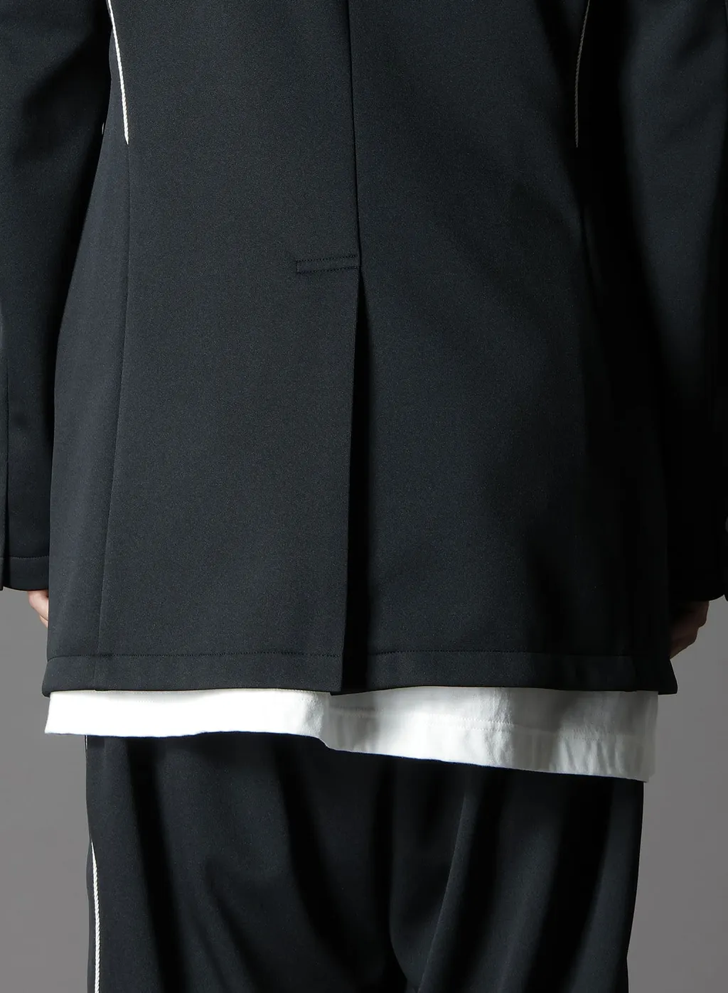 Polyester Smooth Switching Piping Jacket