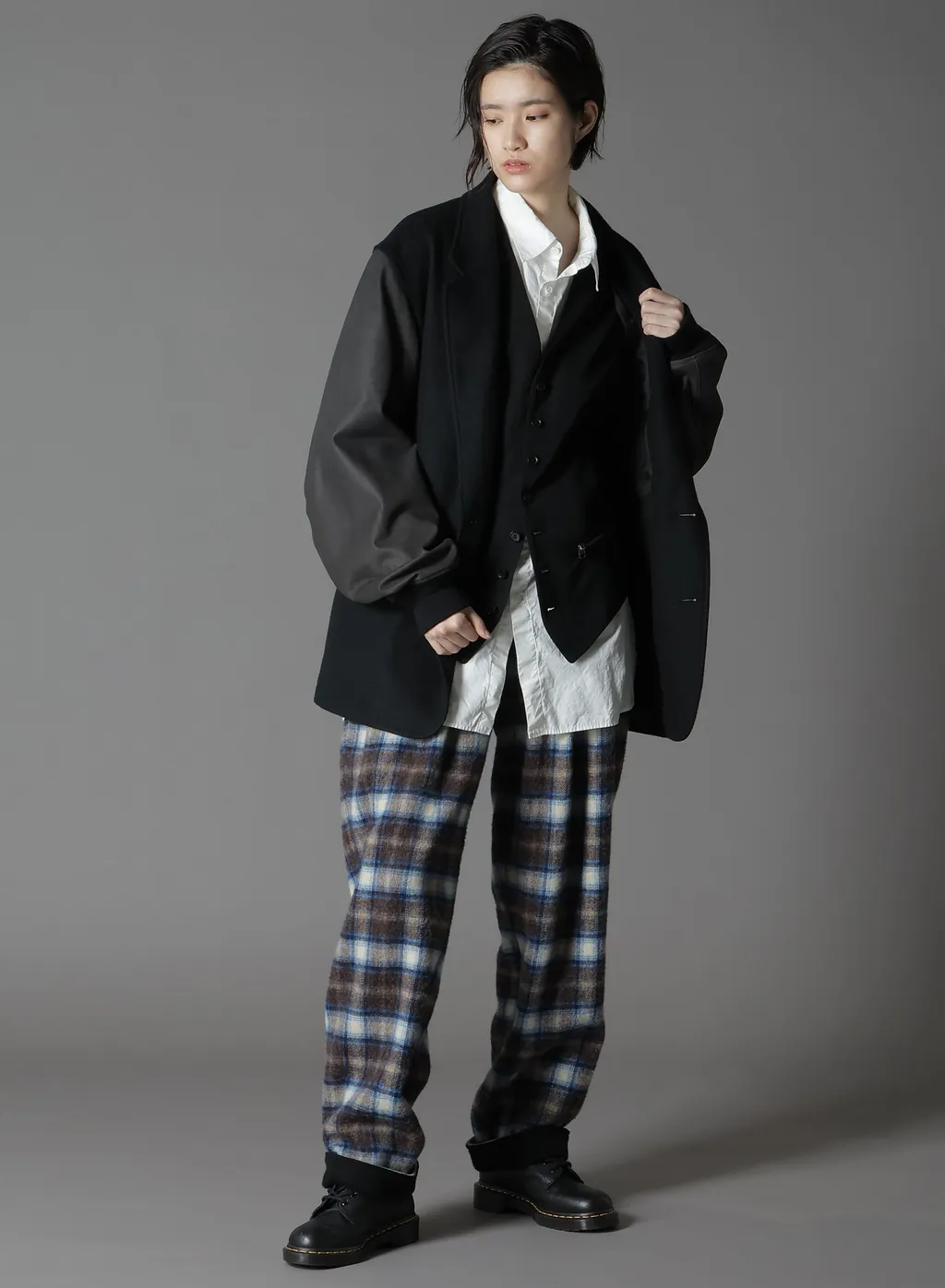 Checked Shaggy Wool Side Cut-Off Pants