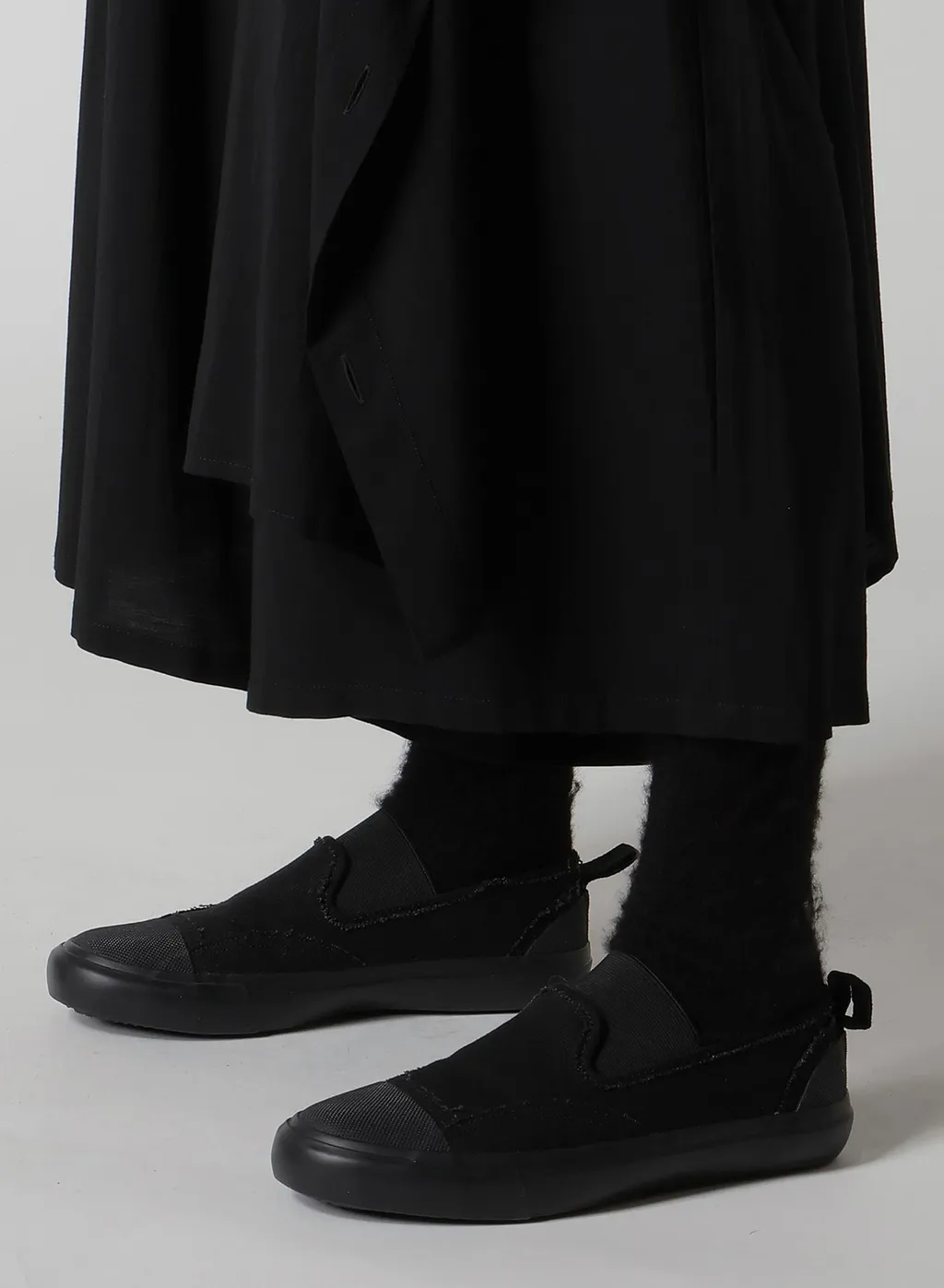 Hard-Twist Serge Left Double Button Open Pants