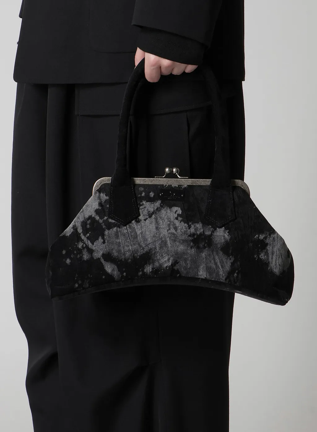 Discharge-Printed Velvet Curvy Bag L