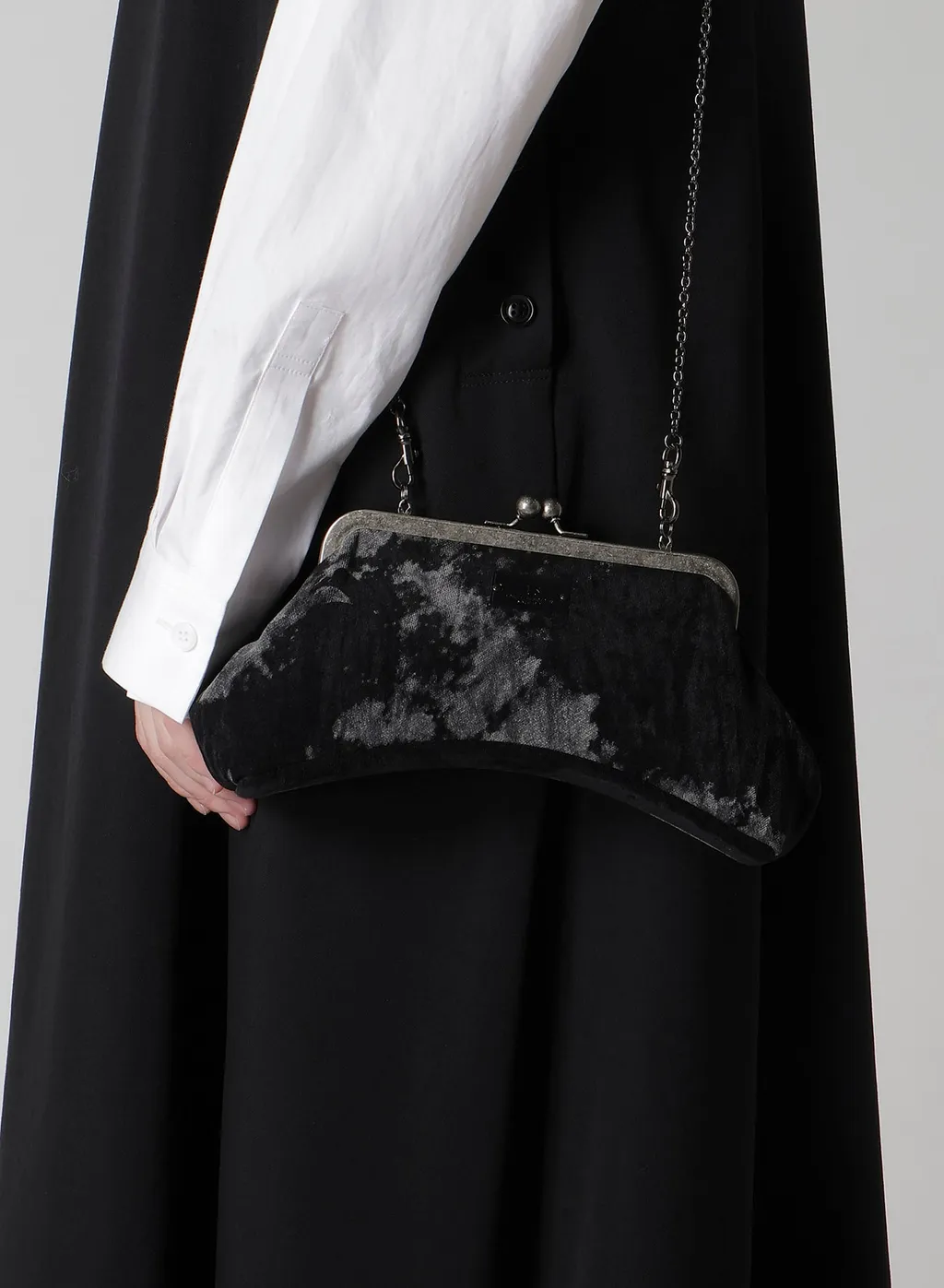 Discharge-Printed Velvet Curvy Bag M