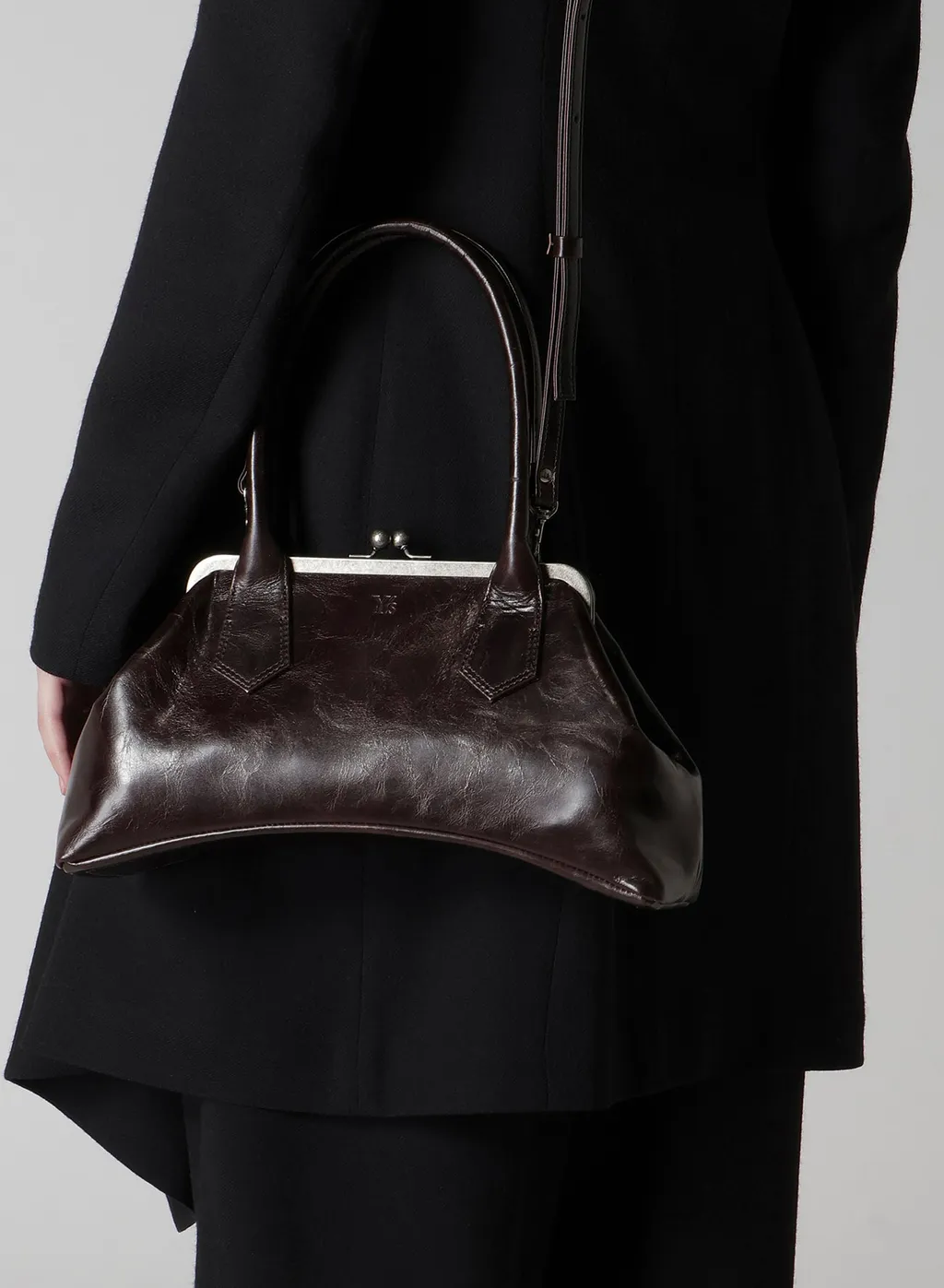 Glossy Leather Curvy Bag M