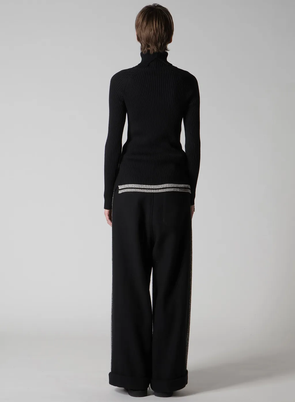 Ribbed High Neck Pullover