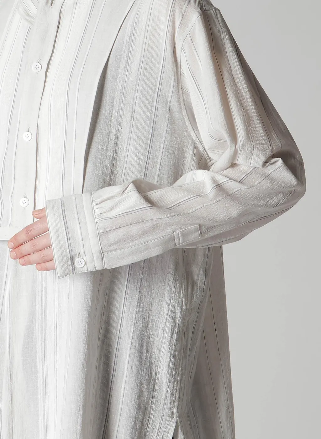 Stripe Shrink-Finish Front Cloth Blouse