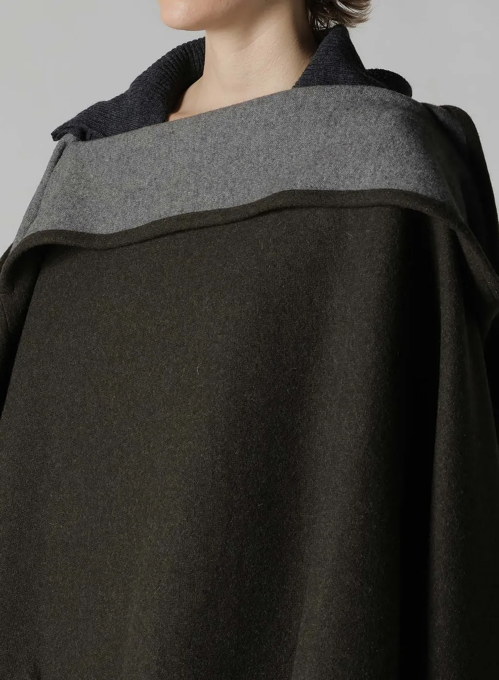 W/Ny Reversible Jersey Asymmeteric Cape