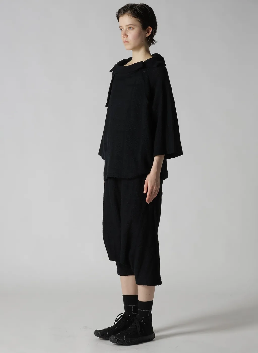 Geometric Sheer Collared Raglan Pullover