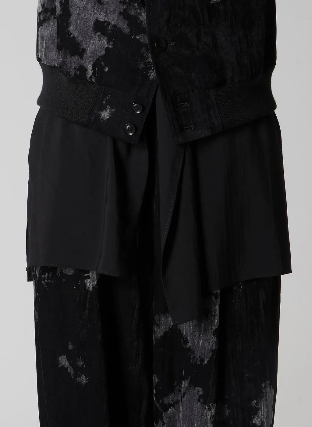 Discharge-Printed Velvet Shirt-Collar Blouson