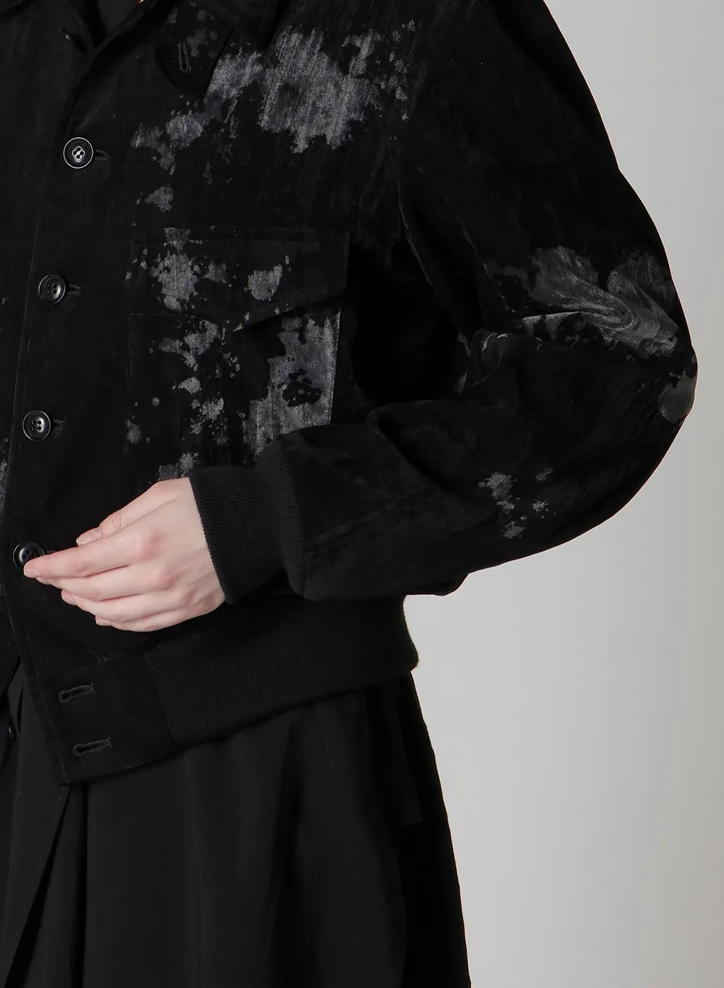 Discharge-Printed Velvet Shirt-Collar Blouson