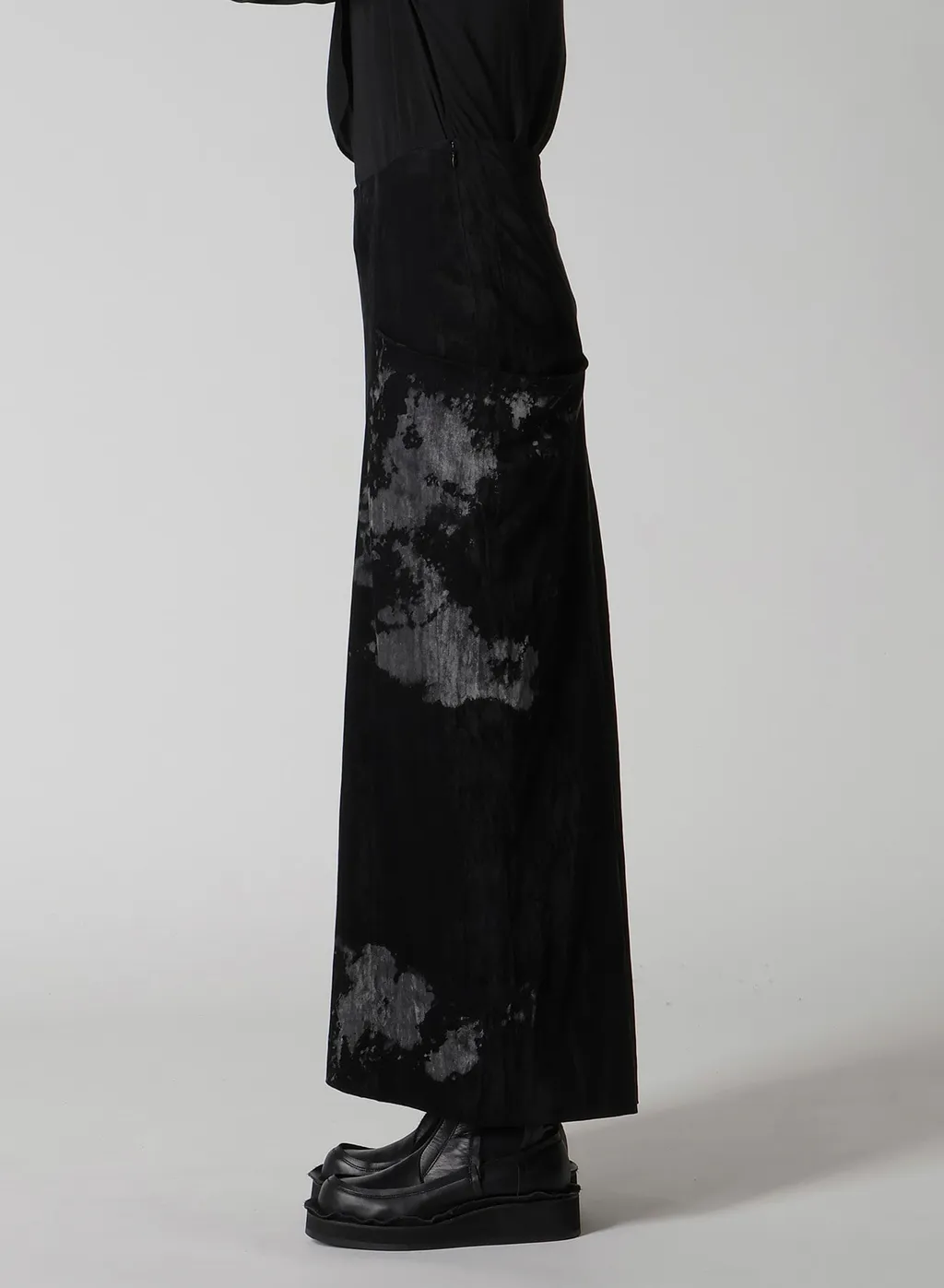 Discharge-Printed Velvet Side Drape Skirt