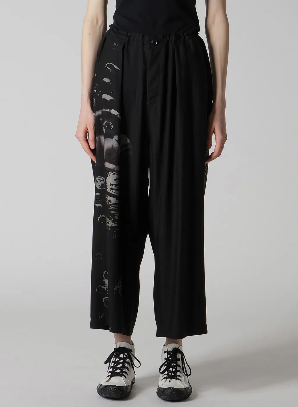 Angel-Print Dungaree Twill Front Plated Wide Pants