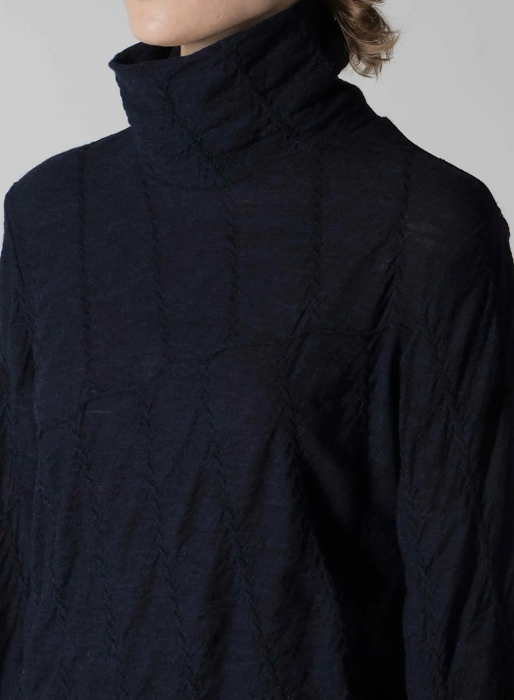 Tucked Diagonal Cable Jq High Neck Long T