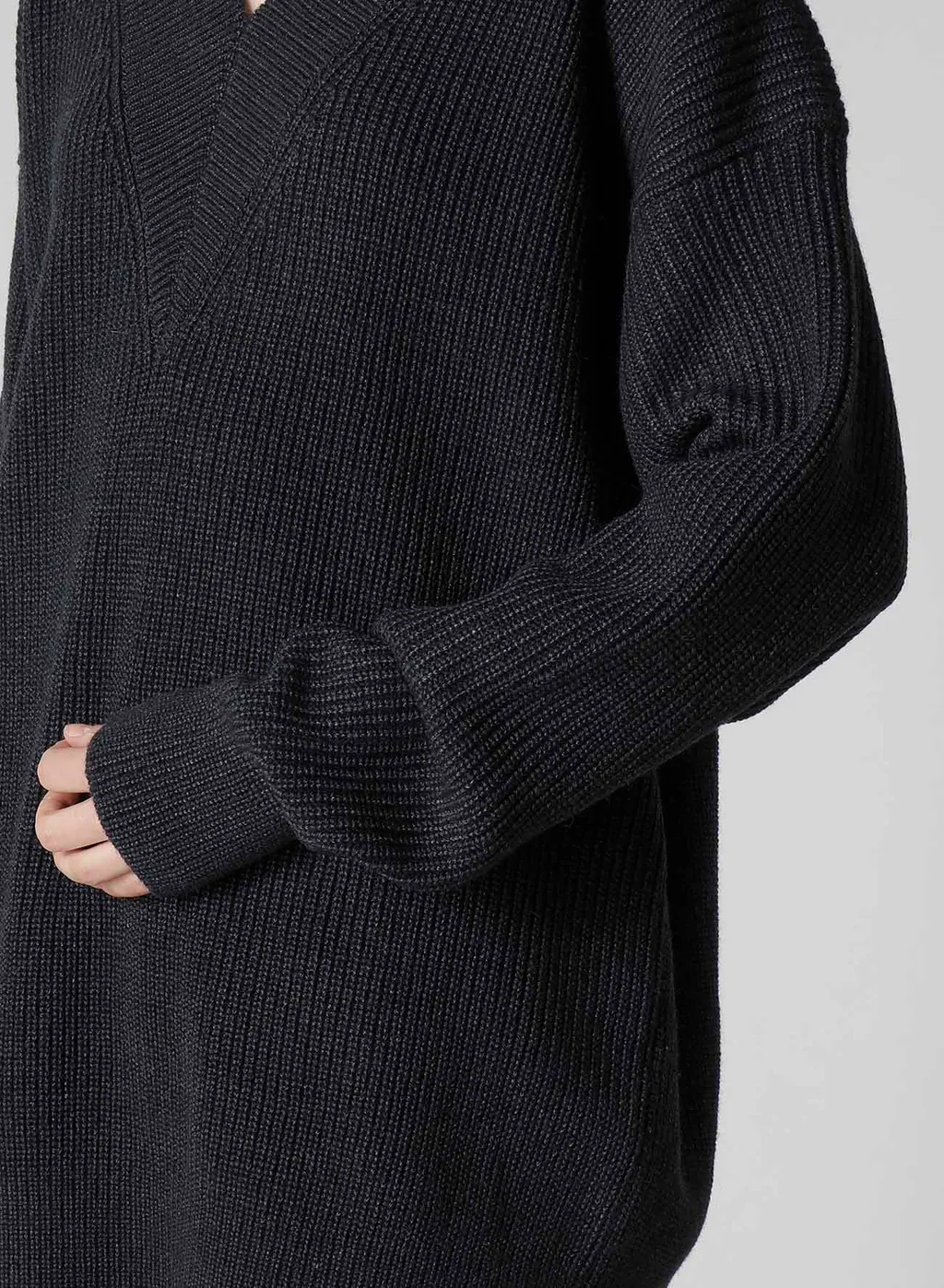 Big V-Neck Knit