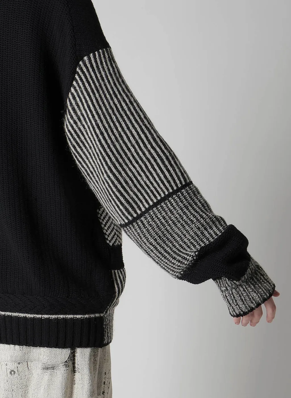 Naitive Jacquard Design Long Sleeve Pullover