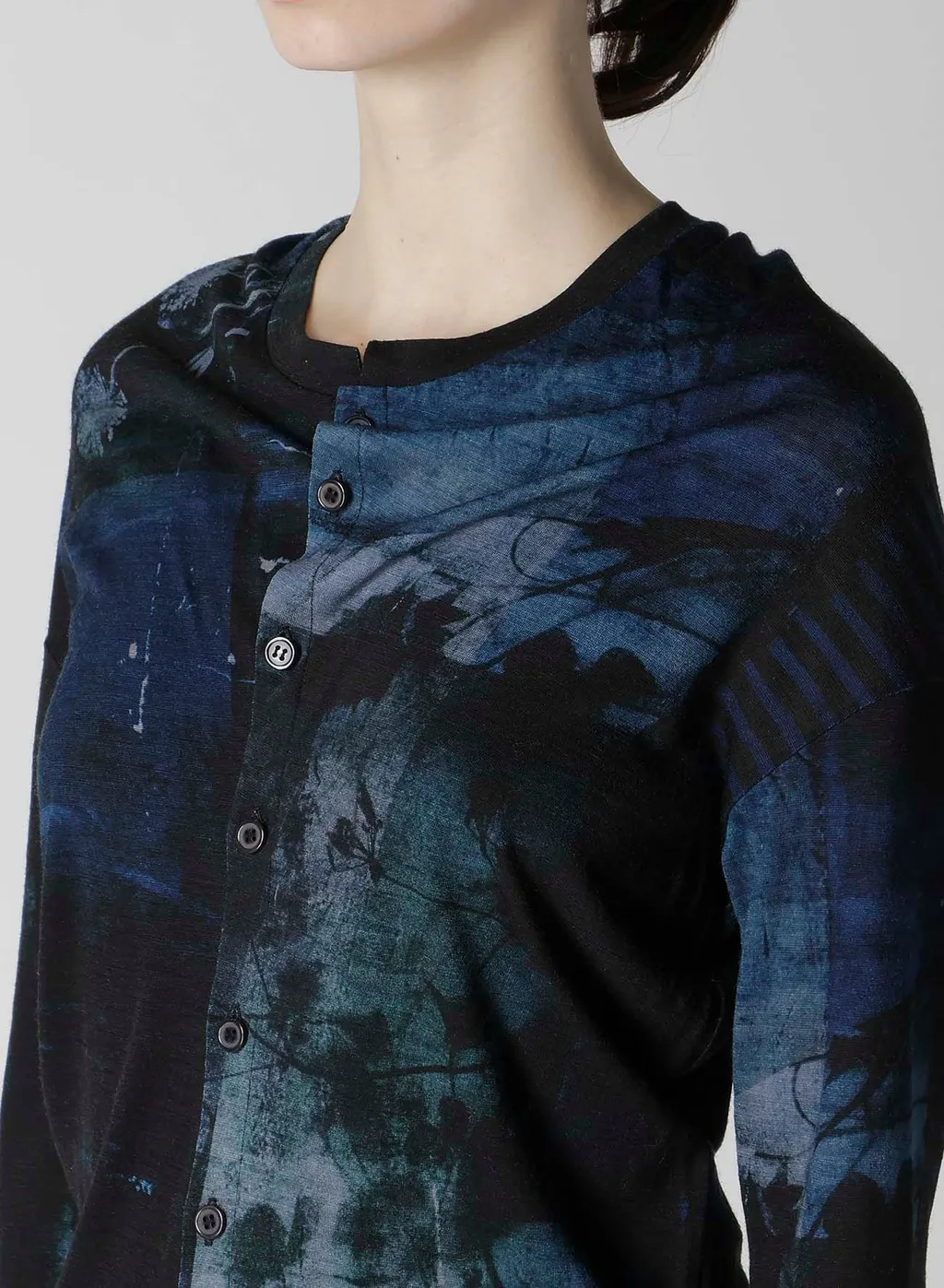 Blurry Flower Printted Off Neck Buttoned Cardigan