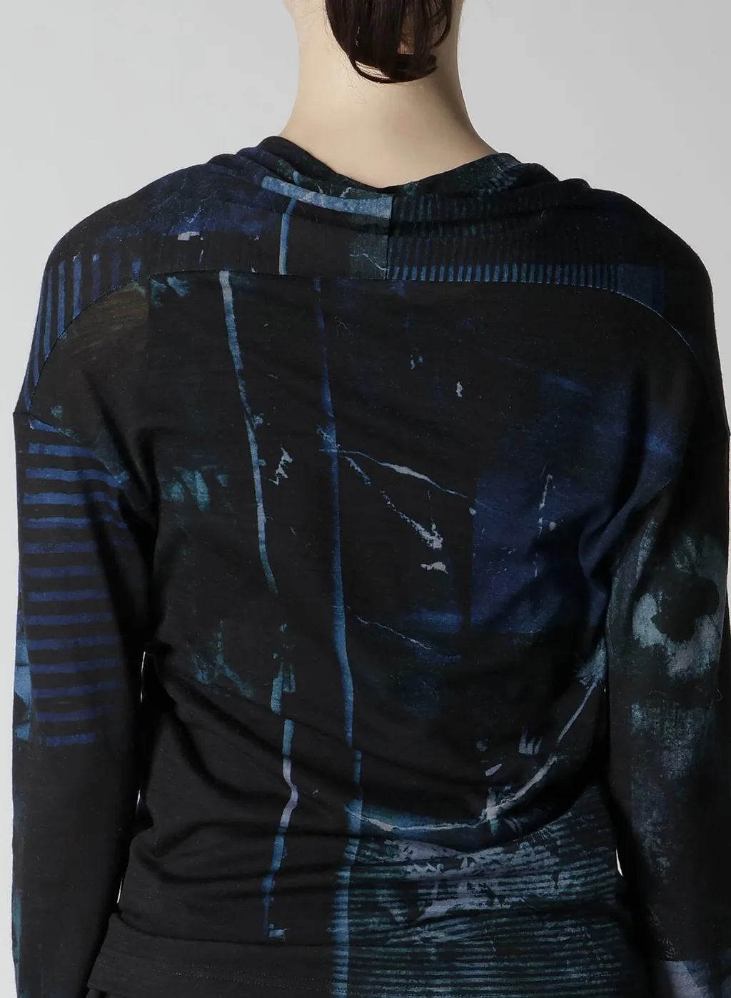 Blurry Flower Printted Off Neck Buttoned Cardigan